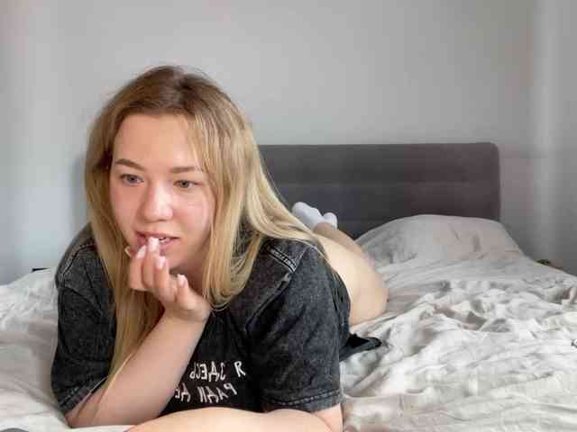 AlyraSun Sex Cam Show