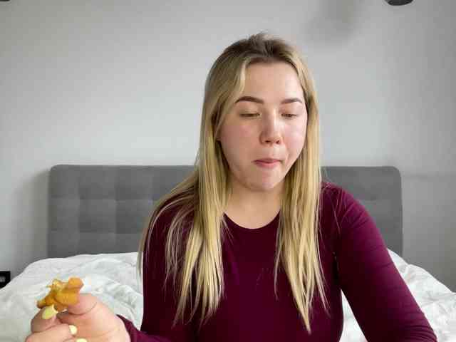 AlyraSun webcam