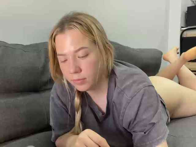 AlyraSun webcam