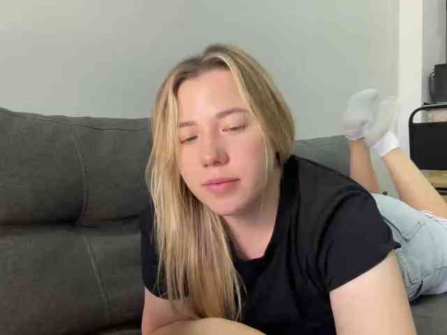 AlyraSun webcam