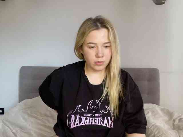 AlyraSun webcam