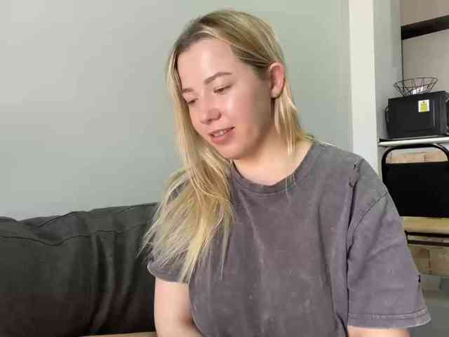 AlyraSun webcam