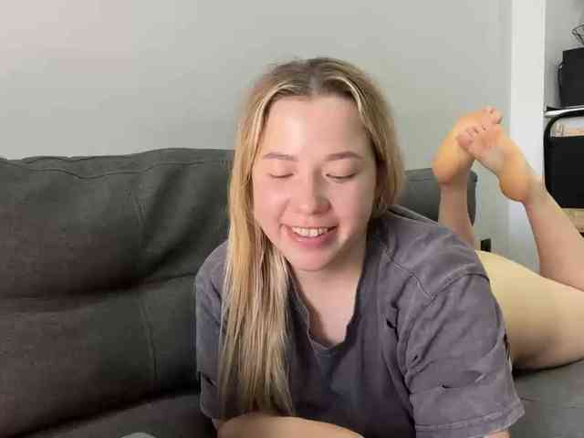 AlyraSun webcam