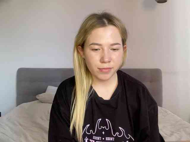 AlyraSun webcam