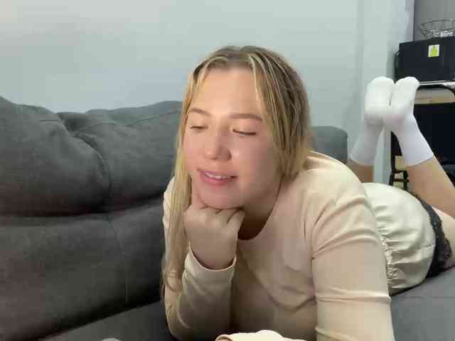 AlyraSun webcam