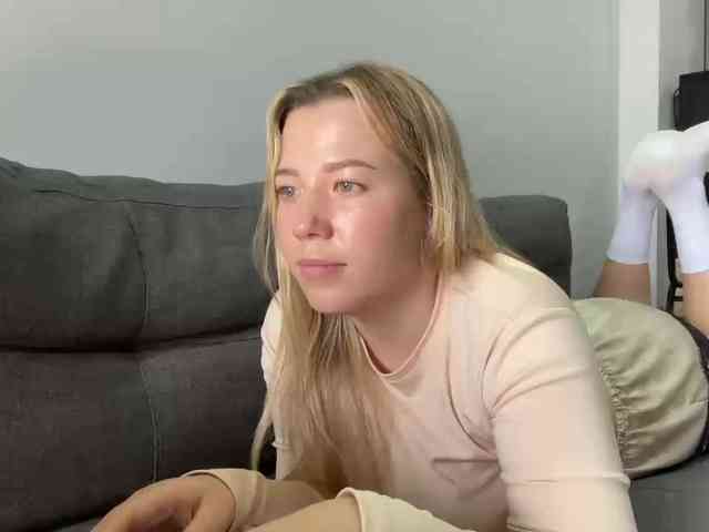 AlyraSun webcam