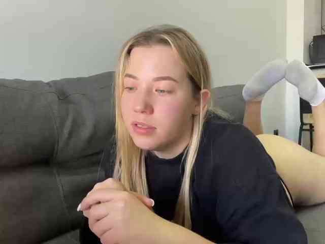AlyraSun webcam