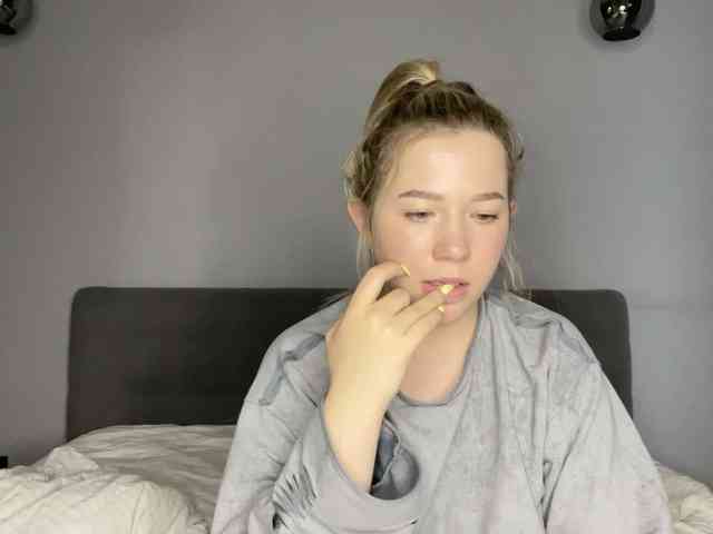 AlyraSun webcam