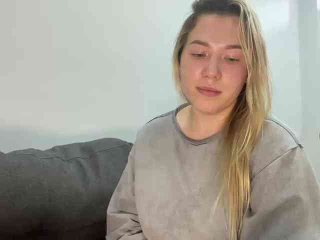 AlyraSun webcam
