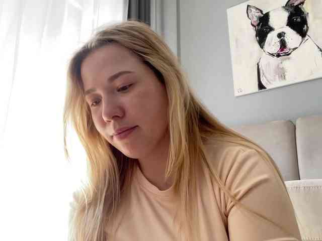 AlyraSun webcam