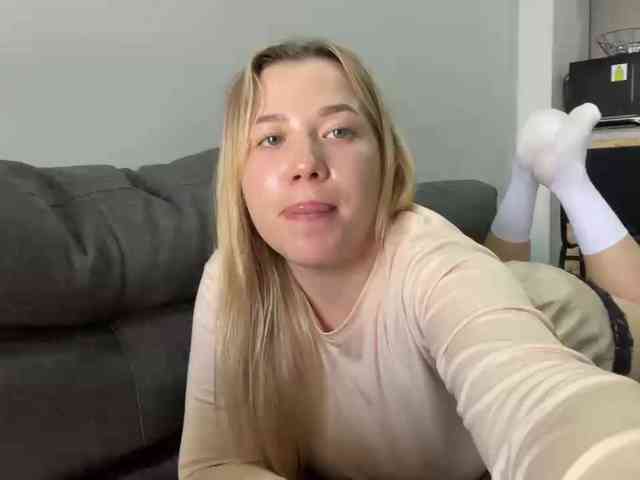 AlyraSun webcam
