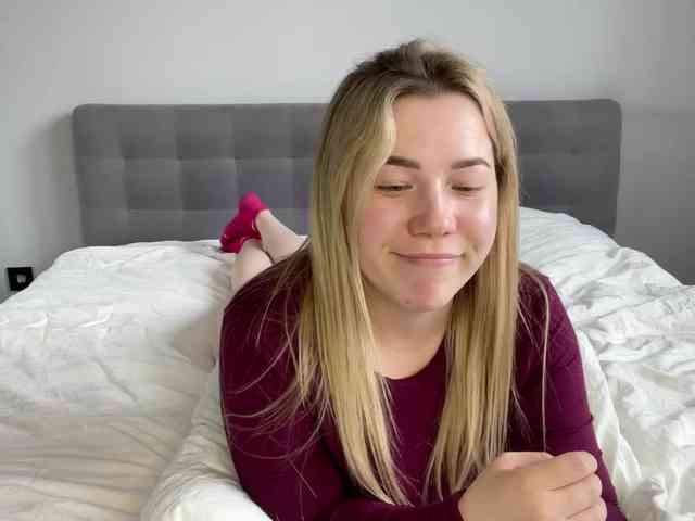 AlyraSun webcam