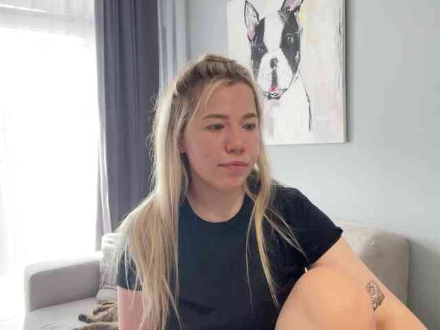 AlyraSun webcam