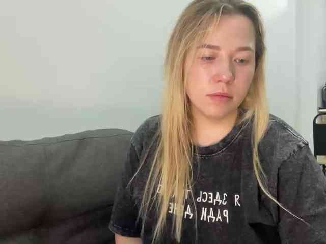 AlyraSun webcam