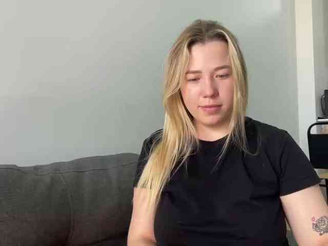 AlyraSun webcam