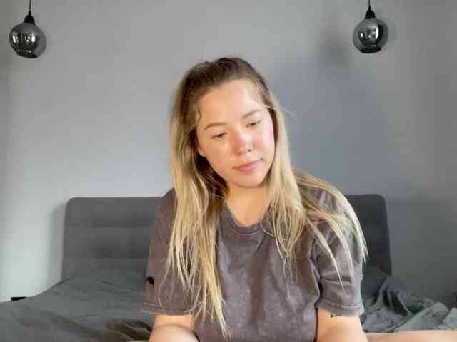 AlyraSun webcam
