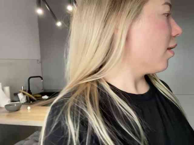 AlyraSun webcam