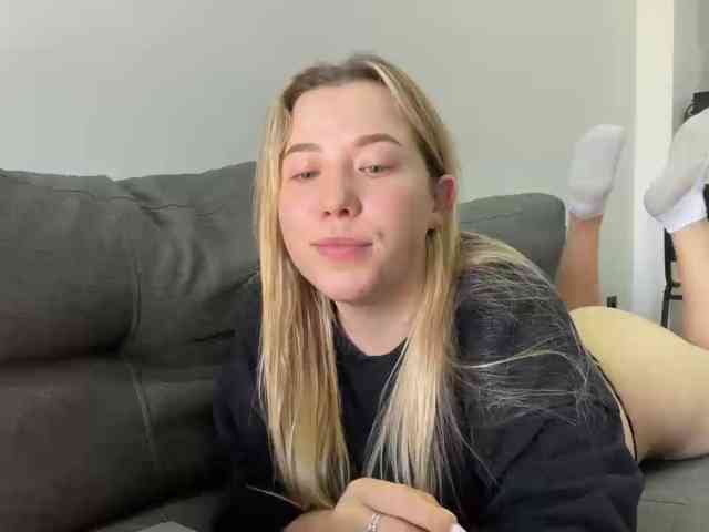 AlyraSun webcam