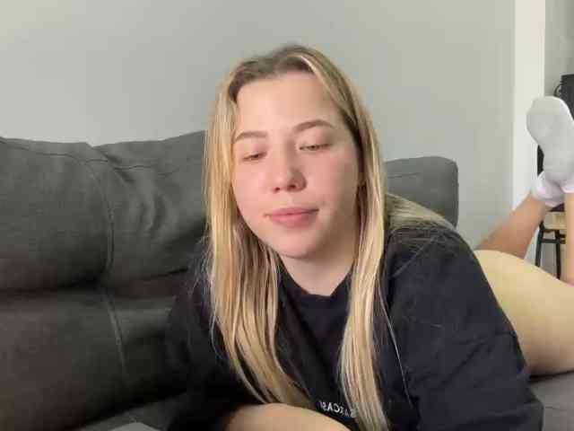AlyraSun webcam
