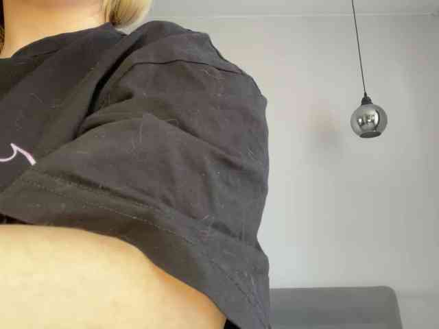 AlyraSun webcam