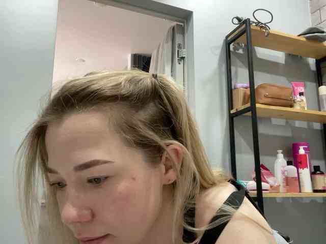 AlyraSun webcam