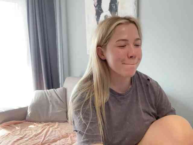 AlyraSun Live Webcam on BongaCams
