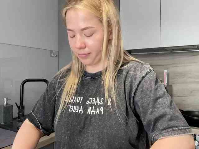 AlyraSun webcam