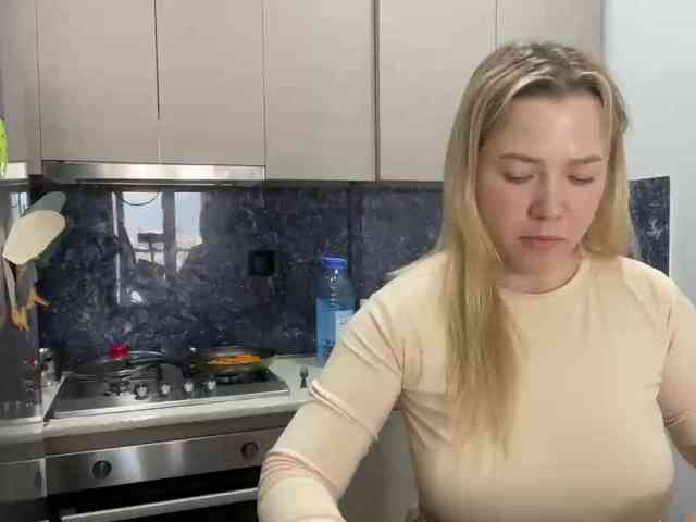 AlyraSun webcam