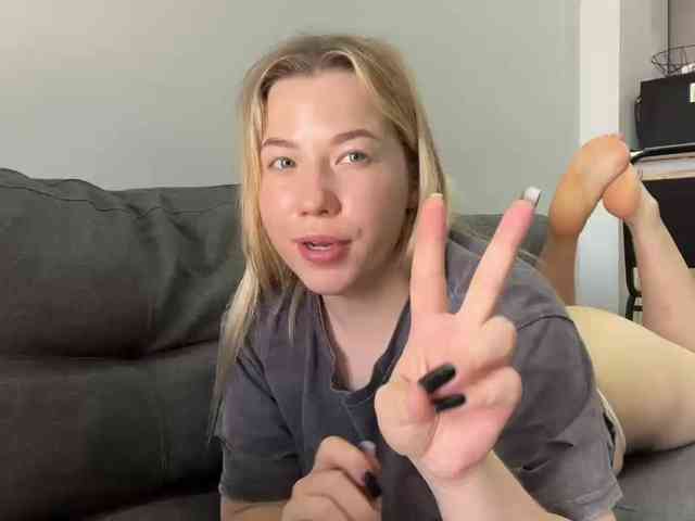 AlyraSun webcam