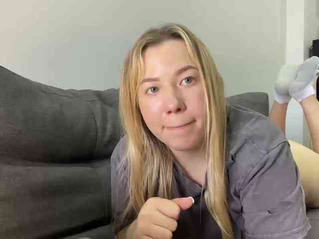 AlyraSun webcam