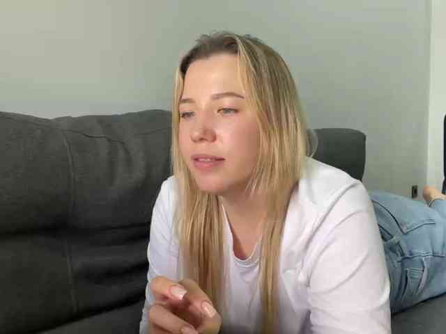 AlyraSun Live Webcam on BongaCams