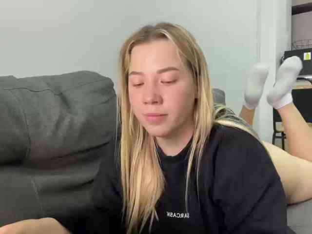 AlyraSun webcam