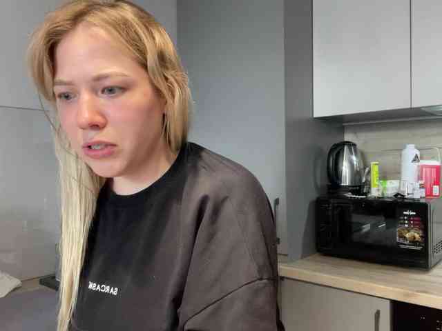AlyraSun webcam