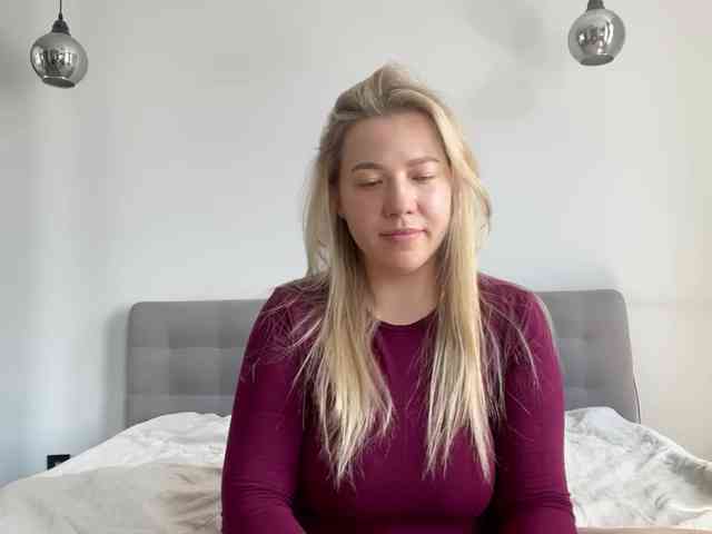 AlyraSun webcam