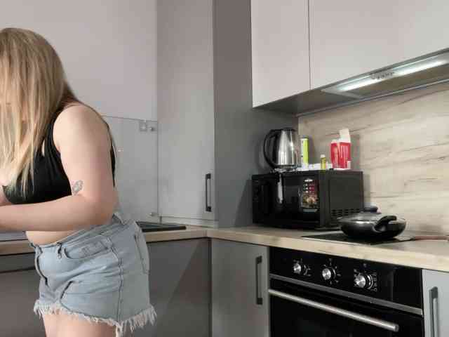AlyraSun webcam