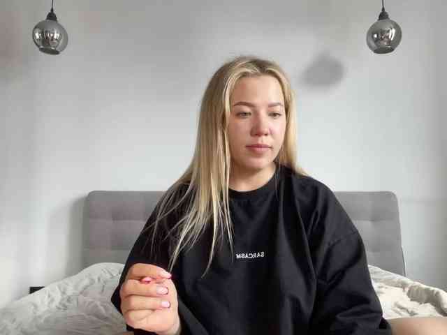 AlyraSun webcam
