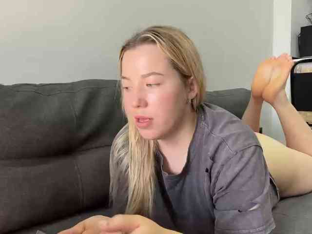 AlyraSun webcam