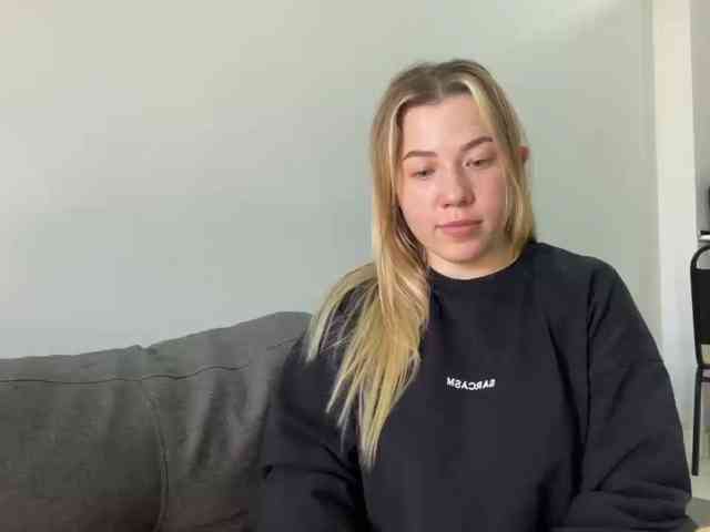 AlyraSun webcam