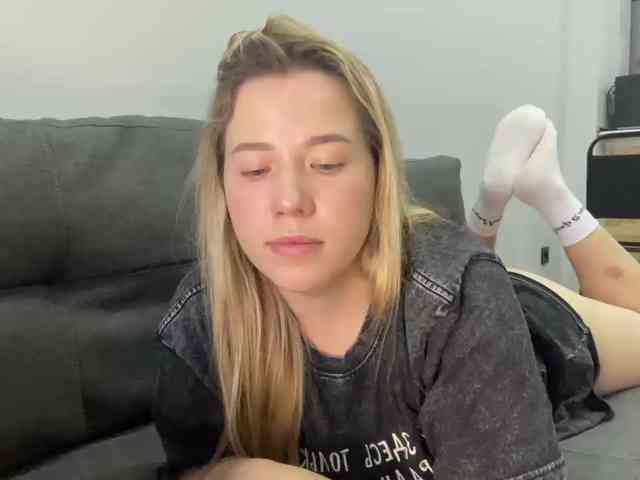 AlyraSun webcam