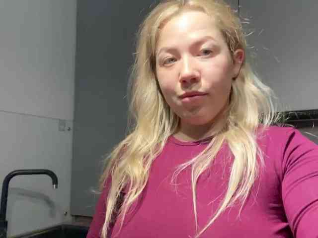 AlyraSun webcam