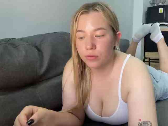 AlyraSun webcam