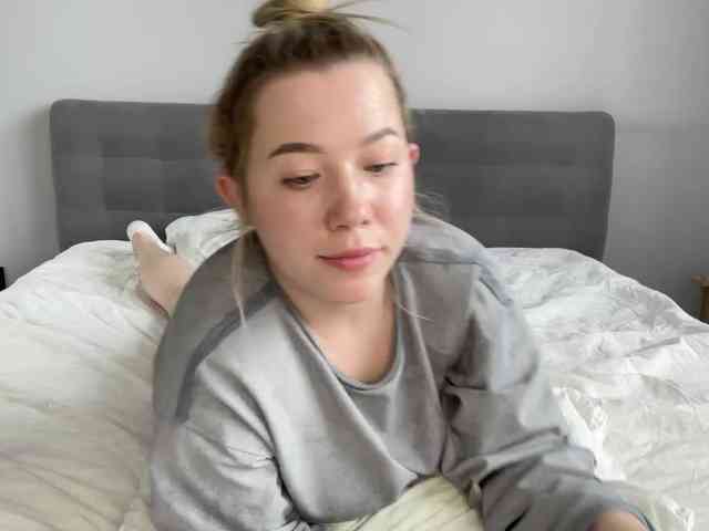 AlyraSun webcam
