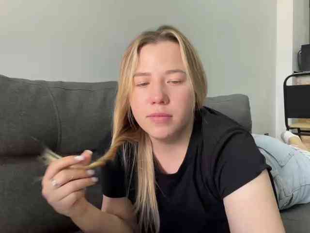 AlyraSun webcam
