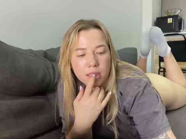 AlyraSun webcam