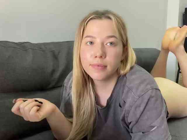 AlyraSun webcam