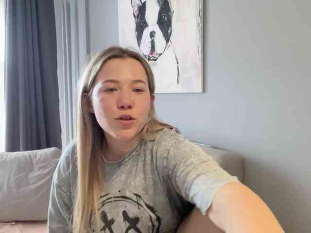 AlyraSun webcam
