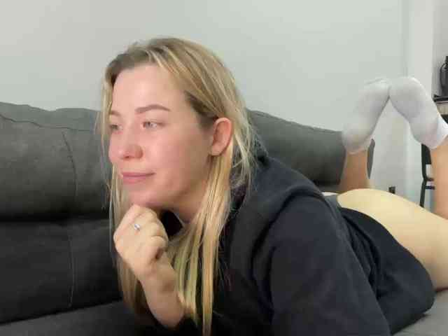 AlyraSun webcam