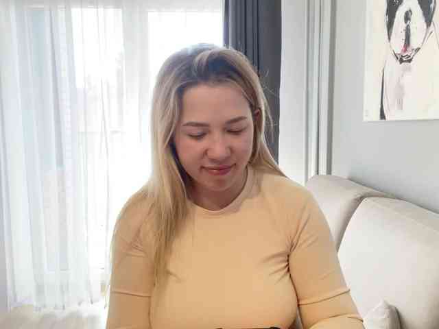AlyraSun webcam