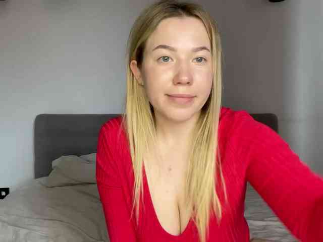 AlyraSun webcam