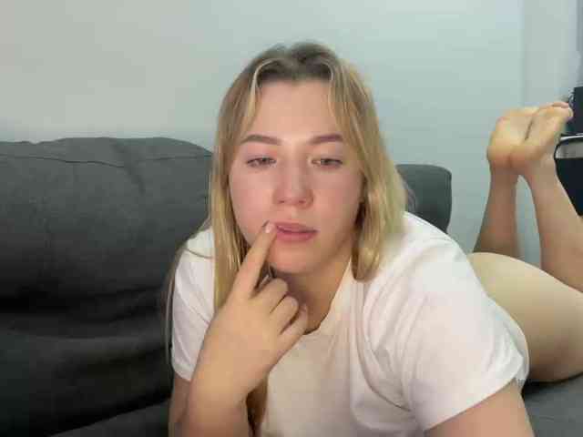 AlyraSun webcam